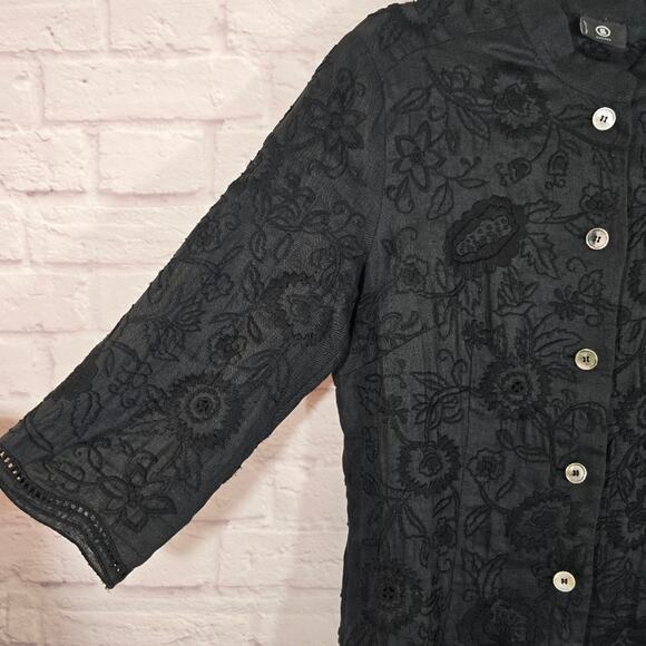 W Bogner Black Floral Embroidered Linen Button Down Top Women's Size 10 Artsy - Picture 3 of 10